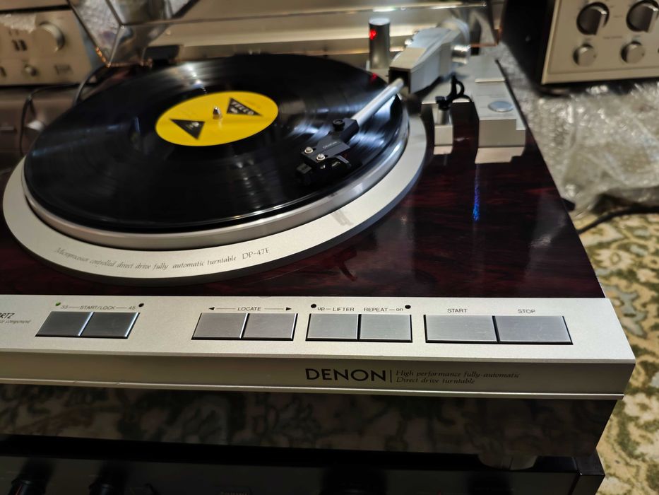 Проигрыватель виниловых дисков Denon DP-47F