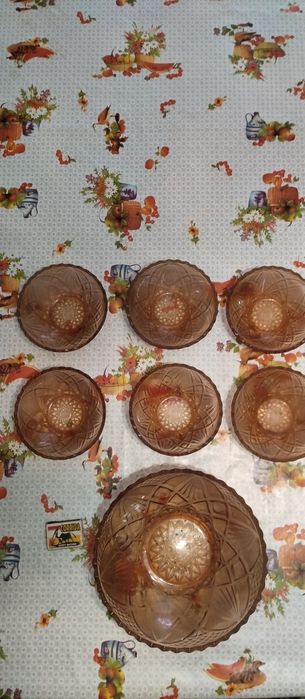 Комплект "Купа с 6 малки купички от кафяво стъкло