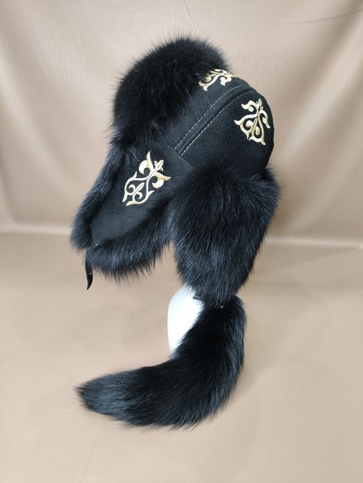 Тымак из меха песца