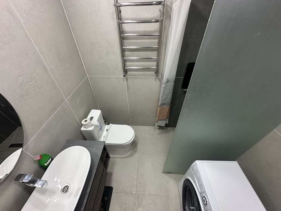 3-комнатная квартира 70 м² с ремонтом неоклассика, Ц-4,