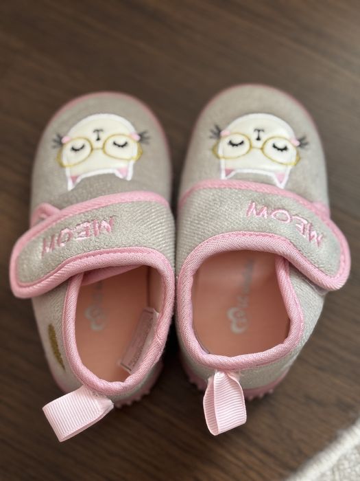 Papucei casa fetite,LC waikiki!