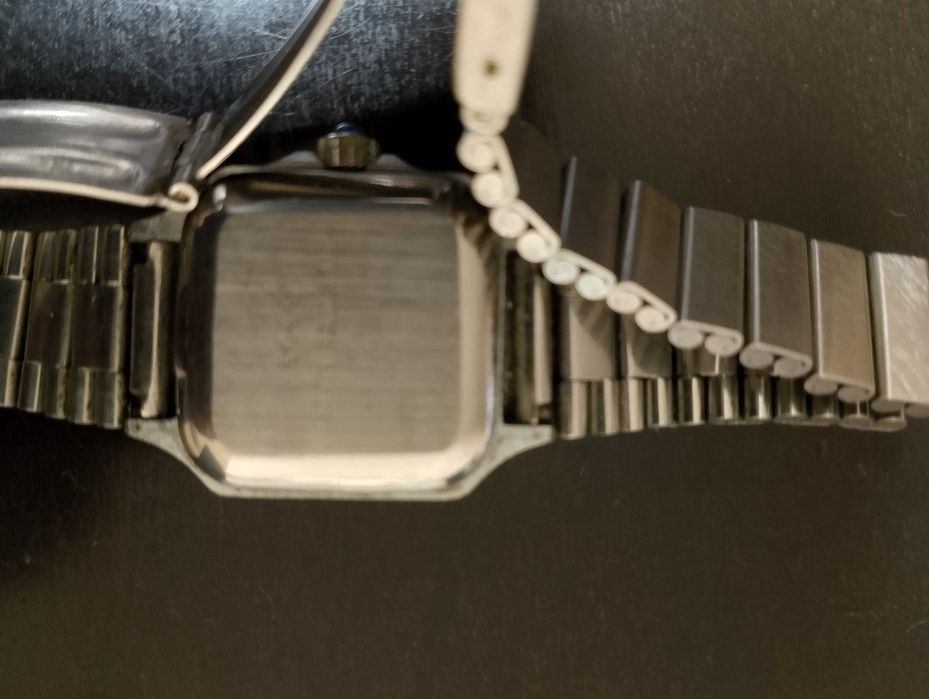 Продавам дамски механичен часовник/уникат/-Philippe Le Roy