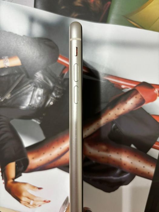 Iphone 11, 64 GB, в отличном состоянии