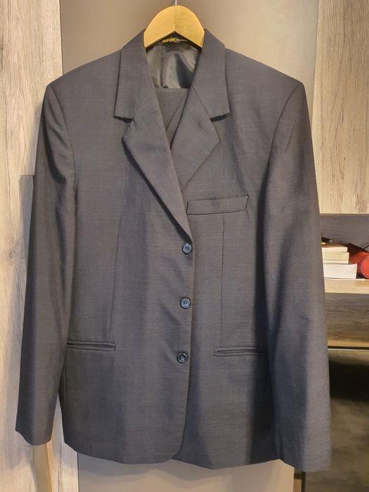 Vand costum marimea 52-54