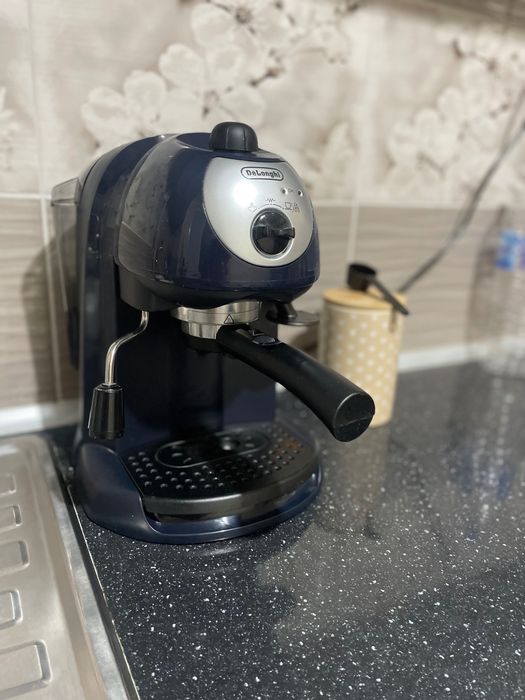 Кафе машина DeLonghi