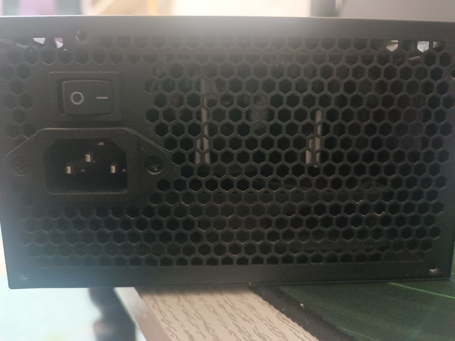 Srochna sotiladi RTX 1060 6gb VX PLUS 450 Aero Cool