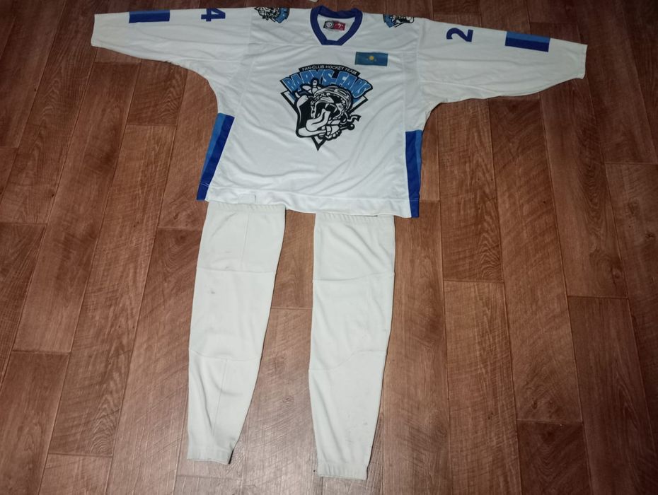 В продаже Хоккейные кофты/Хоккейные треко