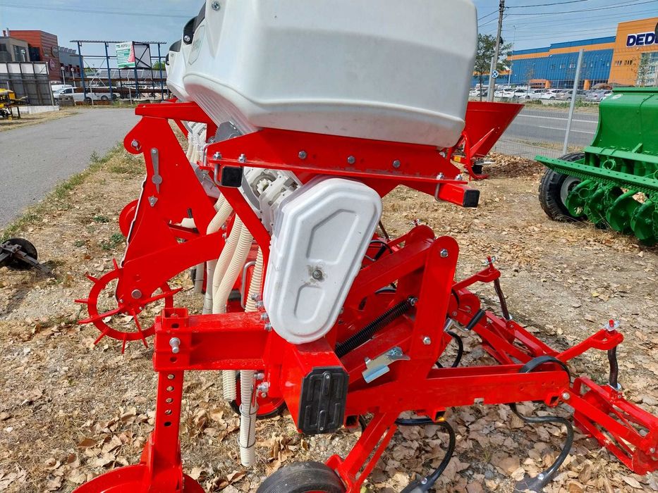 Prasitoare 6 randuri cu fertilizare