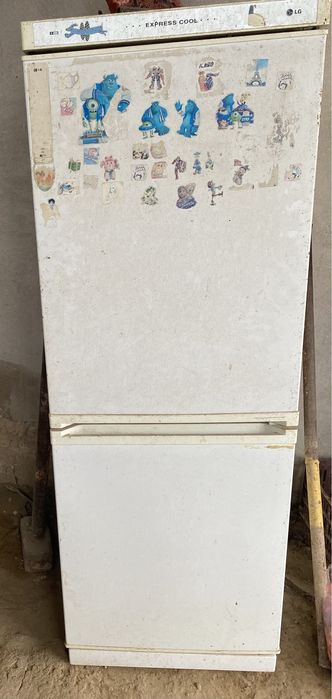 Холодильник сатылады срочна