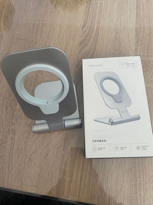 Nillkin MagLock Foldable Stand