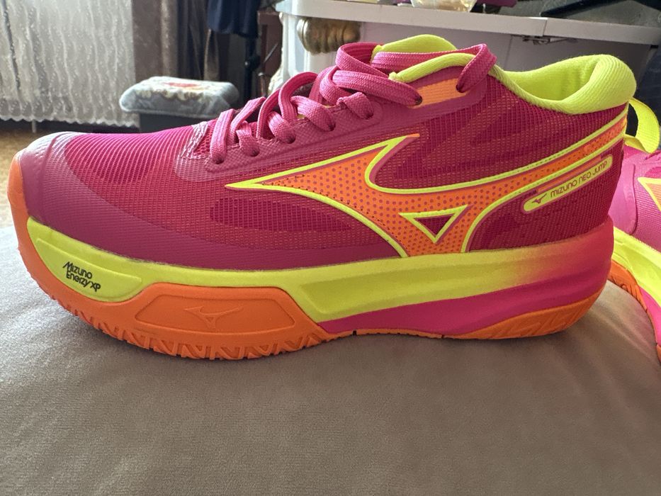Кроссовки MIZUNO розовые новинка