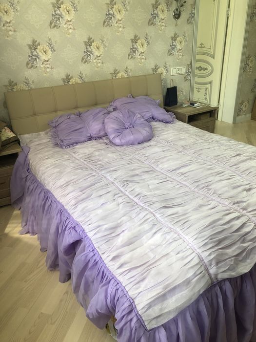 Покрывало, подушки, шторы