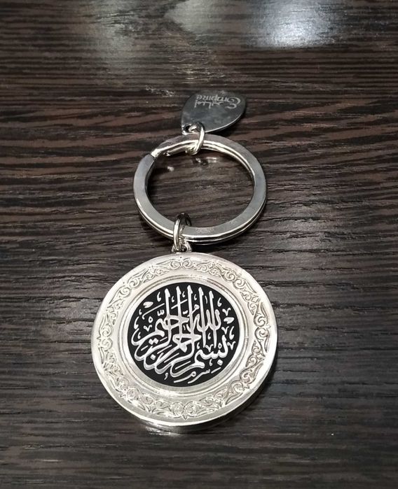 Брелок Empire                             .