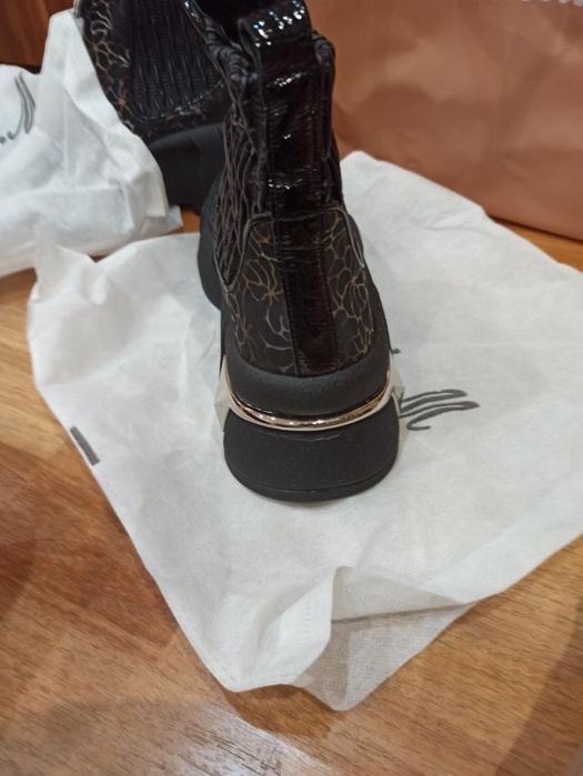 Дамски боти на Stillo