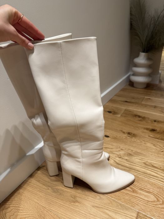 Дълги ботуши Stradivarius