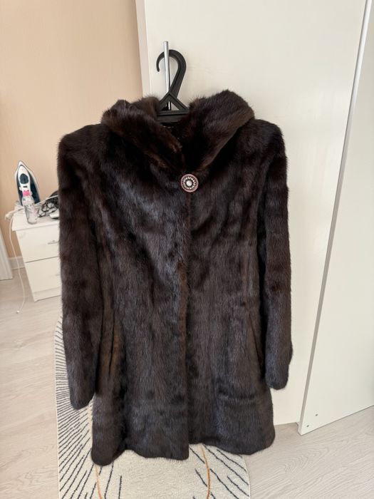 Продам норковую шубу