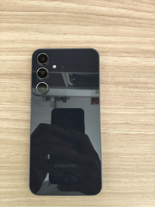 Продаю Samsung A55 на 256 гб
