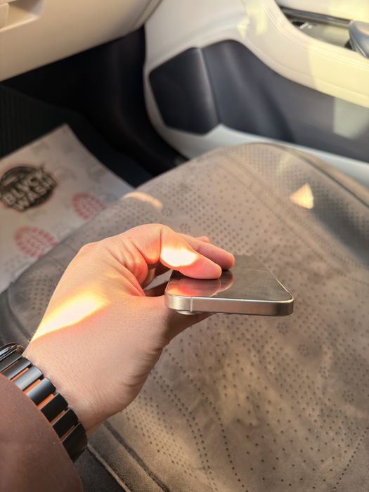 Sotiladi iphone 15pro 256tali silver