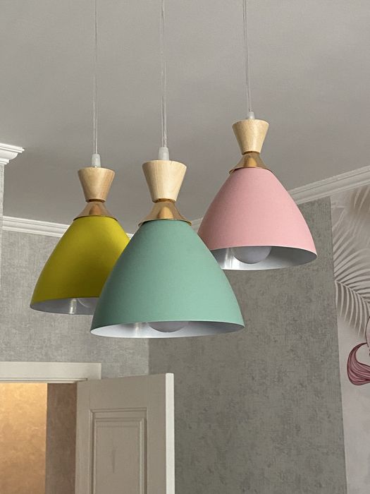 Продам люстру в детскую комнату