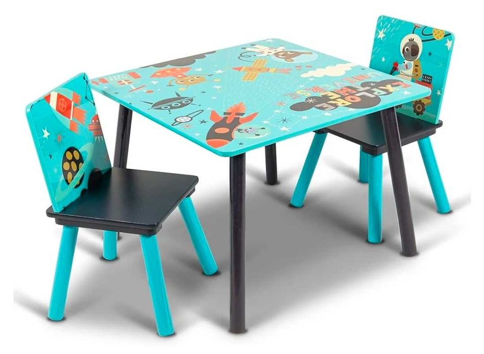 Masuta cu scaune si ansamblu jucarii copii