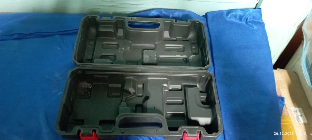 Продам кейс из под инструмента новый!