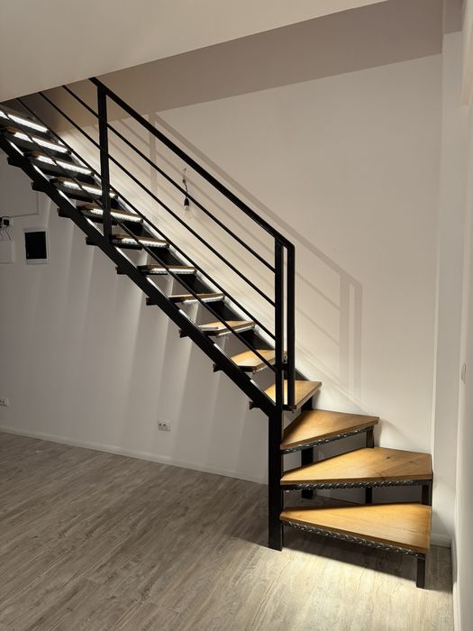 Mobilier din lemn masiv la comandă | Proiectare & LED integrate