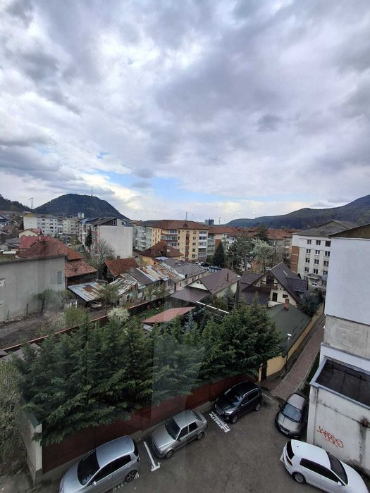 Inchiriez apartament cu 2 camere, Precista