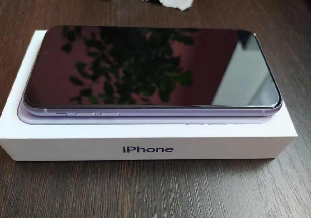 Apple IPhone 11 идеал !