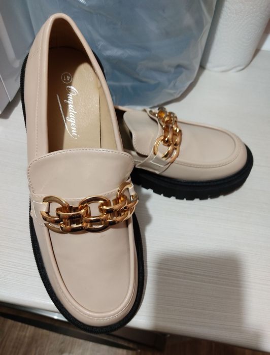 Срочно продам обувь