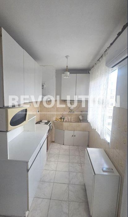 Дава се под наем Двустаен апартамент в Варна, Левски - 70 кв.м за 400 € - Снимка #2