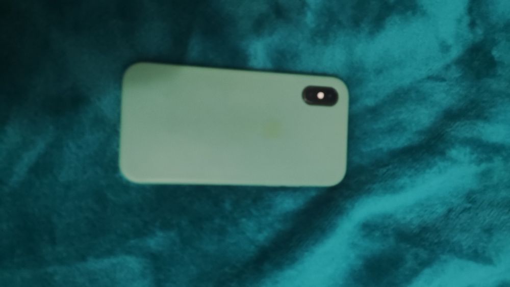 Продам iPhone Xs