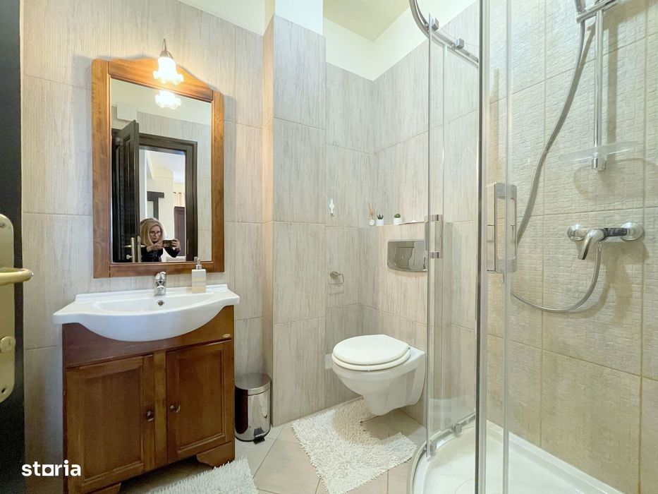 Apartament 3 camere - zona Mircea cel Batran