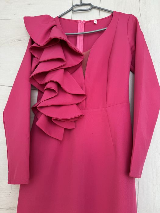Rochie roz fucsia foarte elegantă