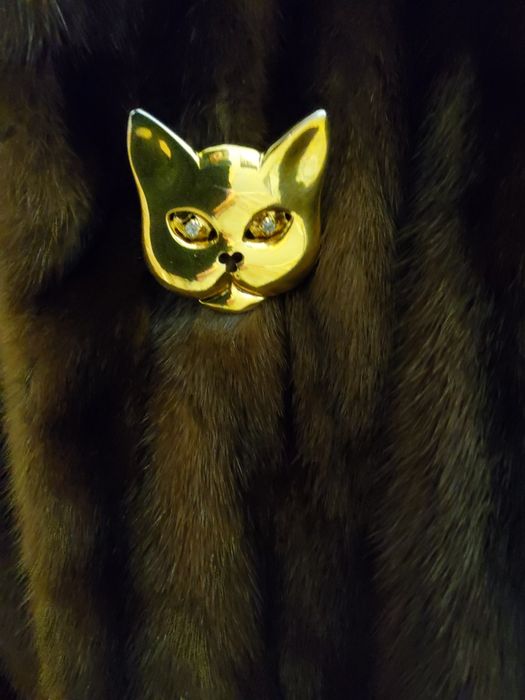 Продам шубу норковую