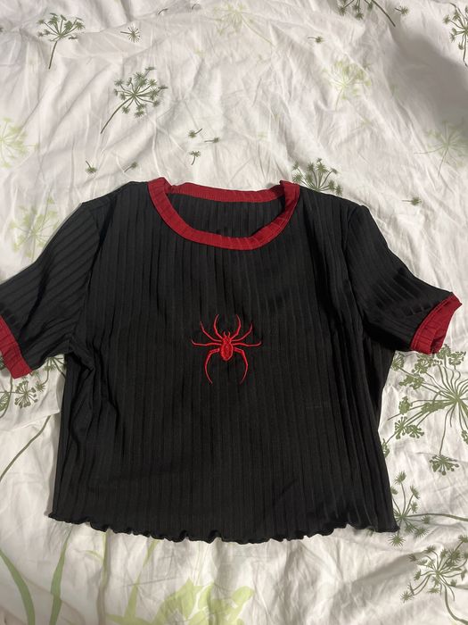 Блузи, тениски, ризи, топ-чета