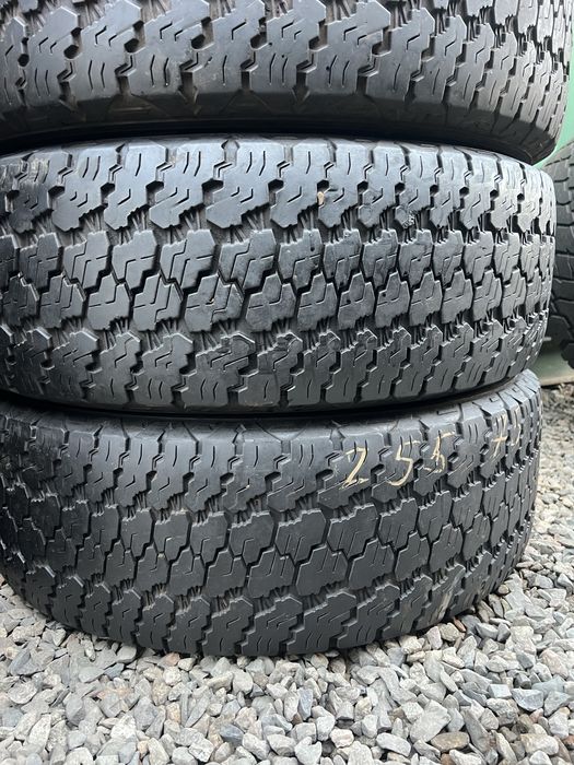 255/75/17 Goodyear Wrangler A/T