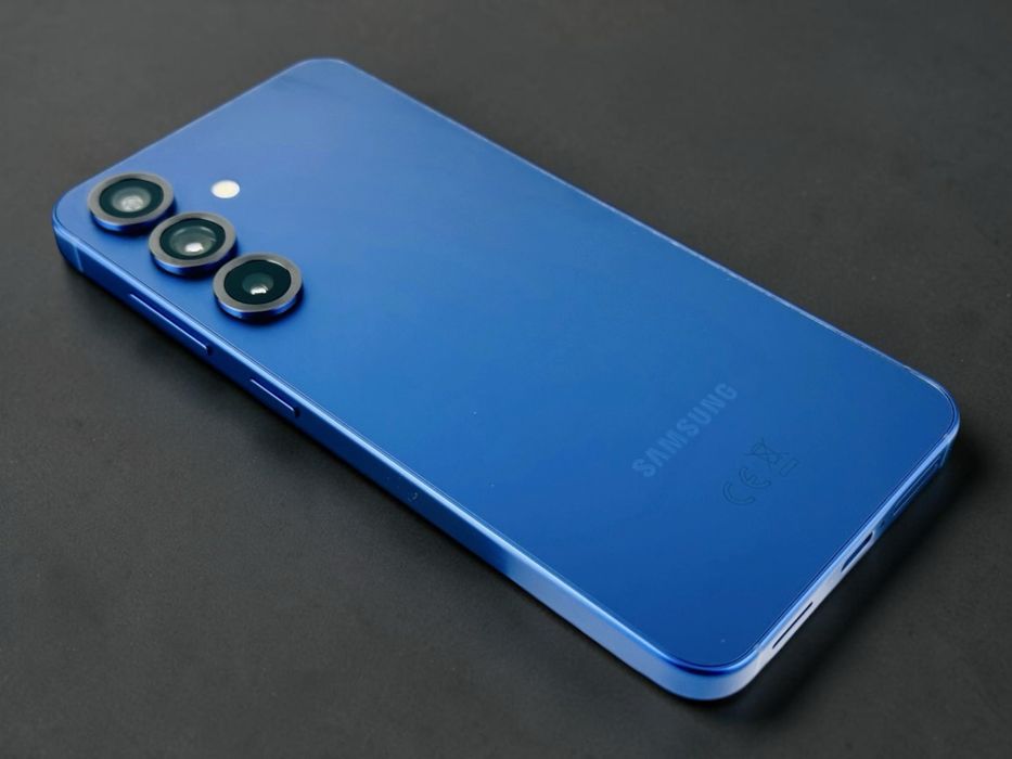 НОВ! Samsung Galaxy S25 5G 128GB 12RAM Navy 2г. Гаранция!