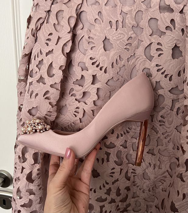 рокля Chi chi London, размер ХС