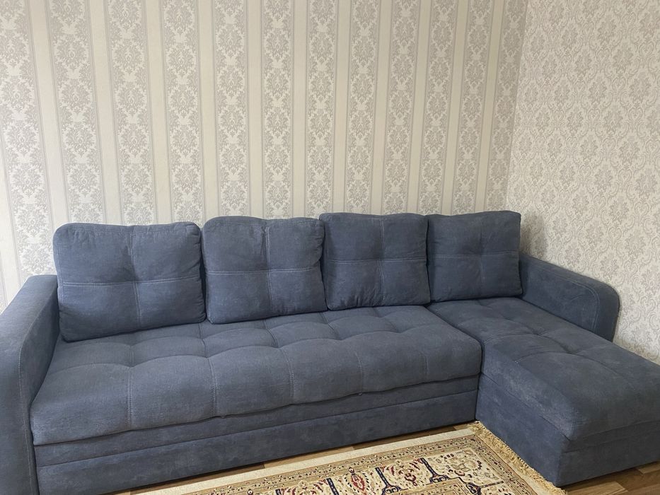 Срочно продам диван В отличном состоянии