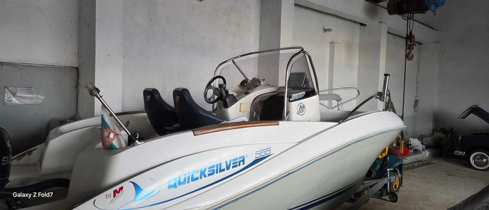 Моторна лодка Quicksilver + двигател 60 HP SUZUKI
