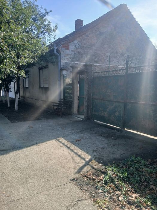 Vând casă  nadab 0755 219 500