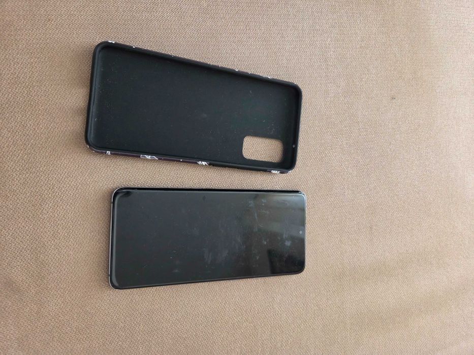 Телефон Samsung Galaxy S20