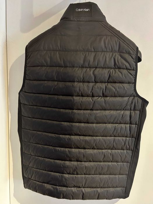 Нова безръкавна грейка Calvin Klein S