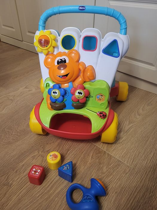 Antemergator Chicco cu sunete si lumini