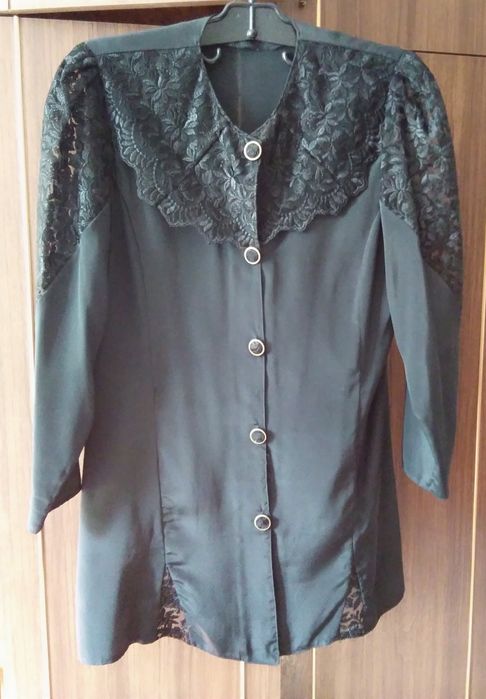 Блузки и кофточки женские разные