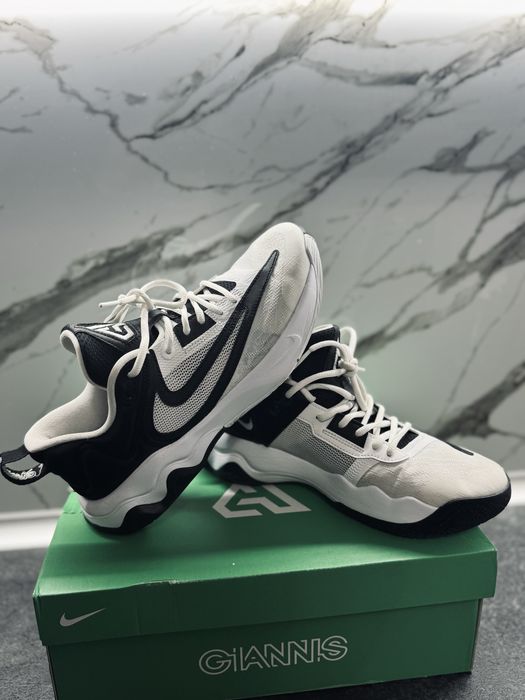 Nike Giannis Immortality чисто нови