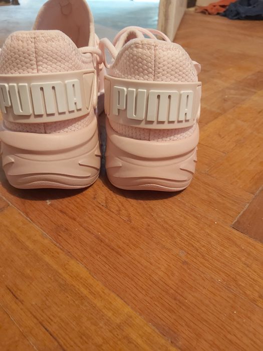 Încălțăminte Puma roz ORIGINALI.