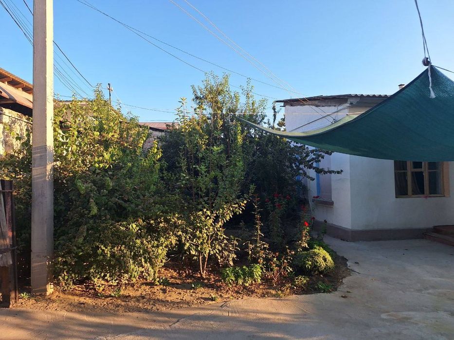 Продаётся  участок  с домом