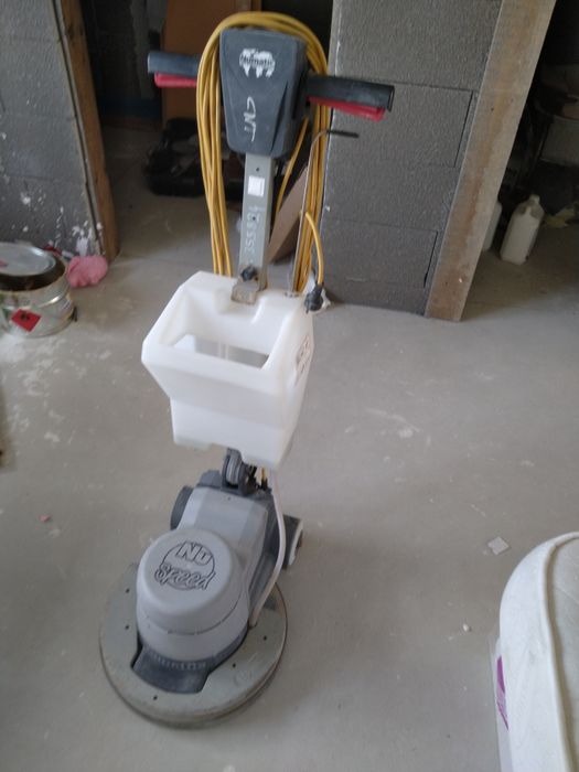 Monodisc profesional NUMATIC șlefuit parchet sau curățare pardoseli