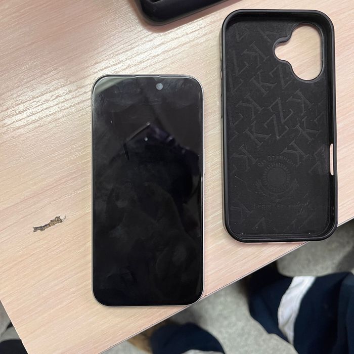 Iphone 16 white 128gb